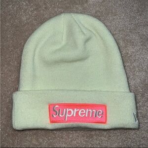 Supreme New Era Box Logo Beanie (FW17) - Pale Lime